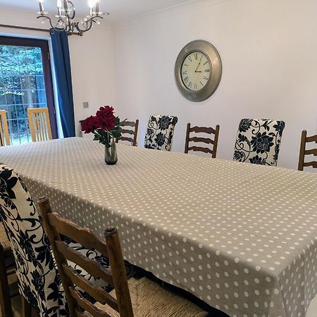 Spacious Home For Large Families And Contractors Вулвергемптон Экстерьер фото